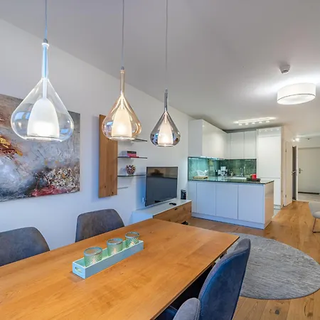 Seeblick Alpe Maritima & See-top 12 By Interhome * 安嫩海姆